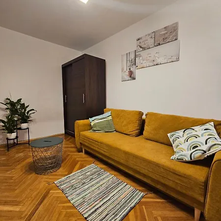 Aparmant Nearthesea Apartman
